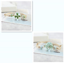 Load image into Gallery viewer, Simple plant dried flower specimen Glass Ball Bracelet dandelion sky stars