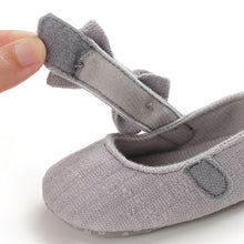Load image into Gallery viewer, 2020 Baby First Walkers Clothing Baby Shoes Newborn Infant Pram Girls Princess Moccasins Bowknot Solid Soft Shoes
