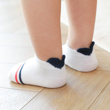 Load image into Gallery viewer, 5Pairs/lot 0-2Y Cute Lovely Short Baby Socks Red Heart for Girls Cotton Mesh Cute Newborn Boy Toddler White Sock
