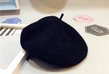 Load image into Gallery viewer, Autumn South Korea Children Baby Hat Beret British Painter Bud Of Pure Wool Cap Korean Tide Newborn Photography Props
