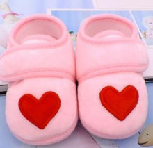 Load image into Gallery viewer, Baby Shoes Red Heart Newborn Pink Girls Infant Shoes Prewalkers Crib Shoes Nonslip Black Baby Boys 2019 New SandQ Baby Sweet

