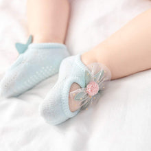 Load image into Gallery viewer, Balleenshiny Cute Lace Princess Newborn Kids Socks Hollow Cotton Big Flower Baby Socks Warm Ankle Infant Baby Girl Floor Socks

