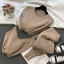 Load image into Gallery viewer, 2020 autumn Knitted sweater suit casual new product temperament chain vest knitted jacket + elastic pants three-piece sets TZ423
