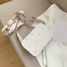 Load image into Gallery viewer, Small Fresh PU Leather Shoulder Bags Women Girls Floral Printed Crossbody Bags Classic Elegant Crossbody Shoulder Bag

