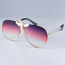 Load image into Gallery viewer, 47850 Luxury Metal Big Bee Pilot Sunglasses Gradient Lenses UV400 Retro Men Women Shades

