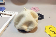 Load image into Gallery viewer, Autumn South Korea Children Baby Hat Beret British Painter Bud Of Pure Wool Cap Korean Tide Newborn Photography Props

