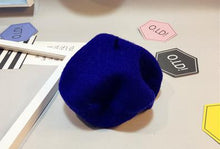 Load image into Gallery viewer, Autumn South Korea Children Baby Hat Beret British Painter Bud Of Pure Wool Cap Korean Tide Newborn Photography Props
