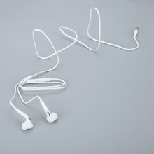 Load image into Gallery viewer, 3.5mm In-Ear headphone Stereo Earphone with Microphone for phones Samsung Xiaomi Smartphone MP3 player for Samsung Galaxy S6
