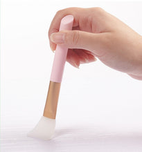 Load image into Gallery viewer, Multi-Function Soft Hair Wooden Handle Mask Brushes Foundation Brush Face Mud Mixing Brush Cosmetic Make up Brushes Tools
