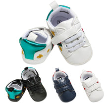 Load image into Gallery viewer, New Fashion High quality leather newborn baby shoes Unisex white Velcro PU Patch Buckle Strap infant baby boy girl toddler shoes

